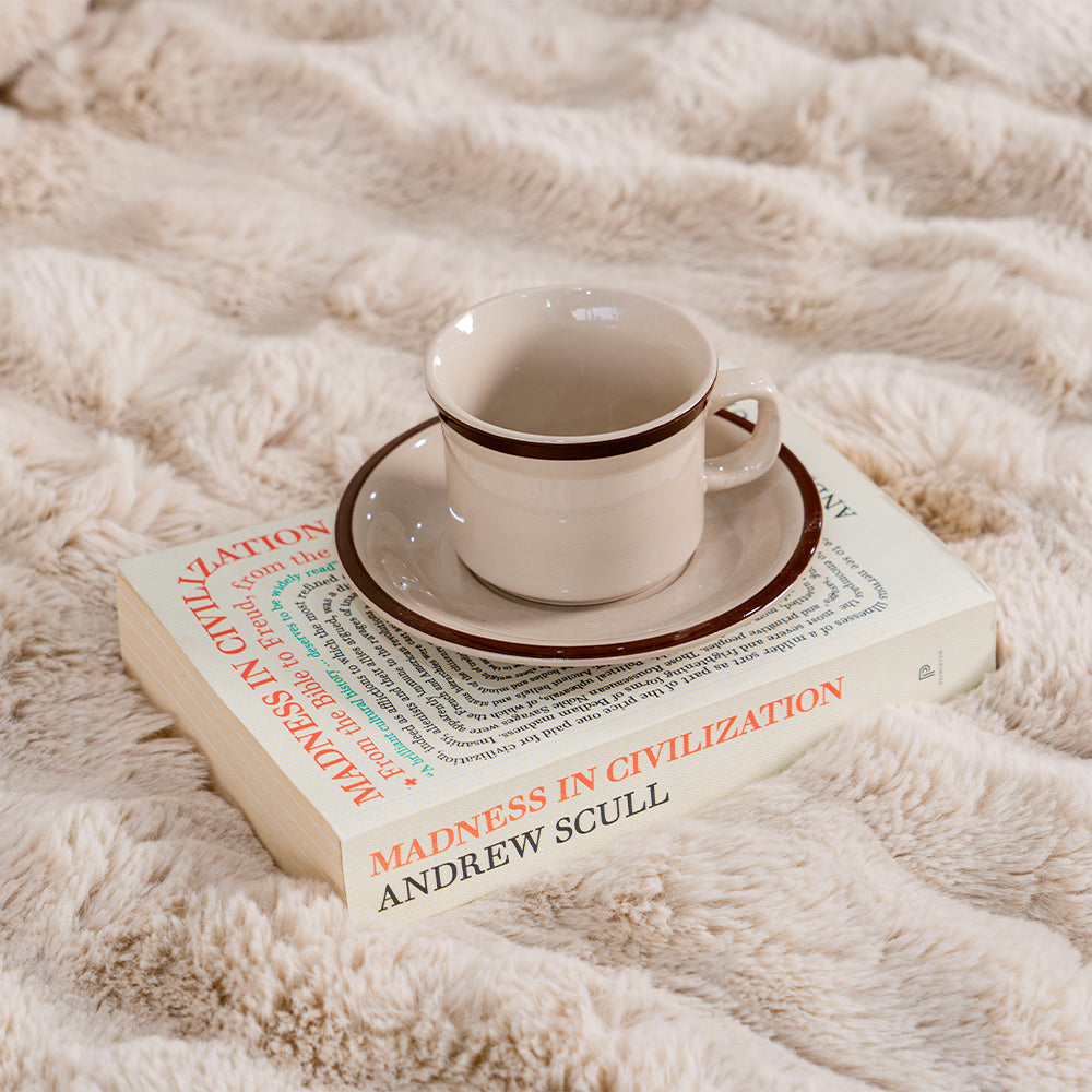 Water-resistant Fluffy Soft Furniture Protector Co