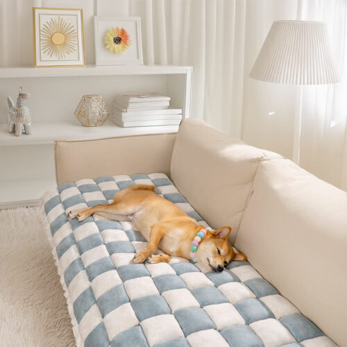 All-Season Plaid Pet Mat Scratch-Resistant Protect