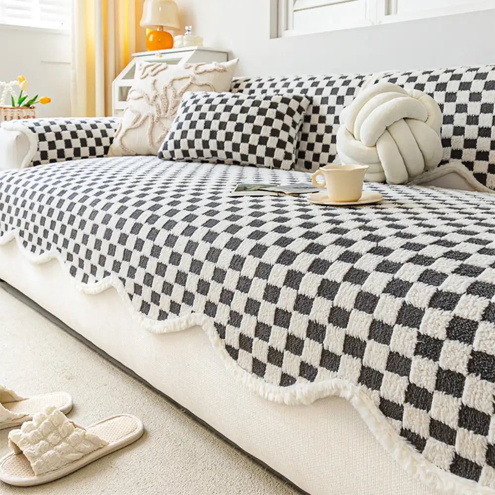 Classic Checkerboard Plush Comfortable Scratch-Res