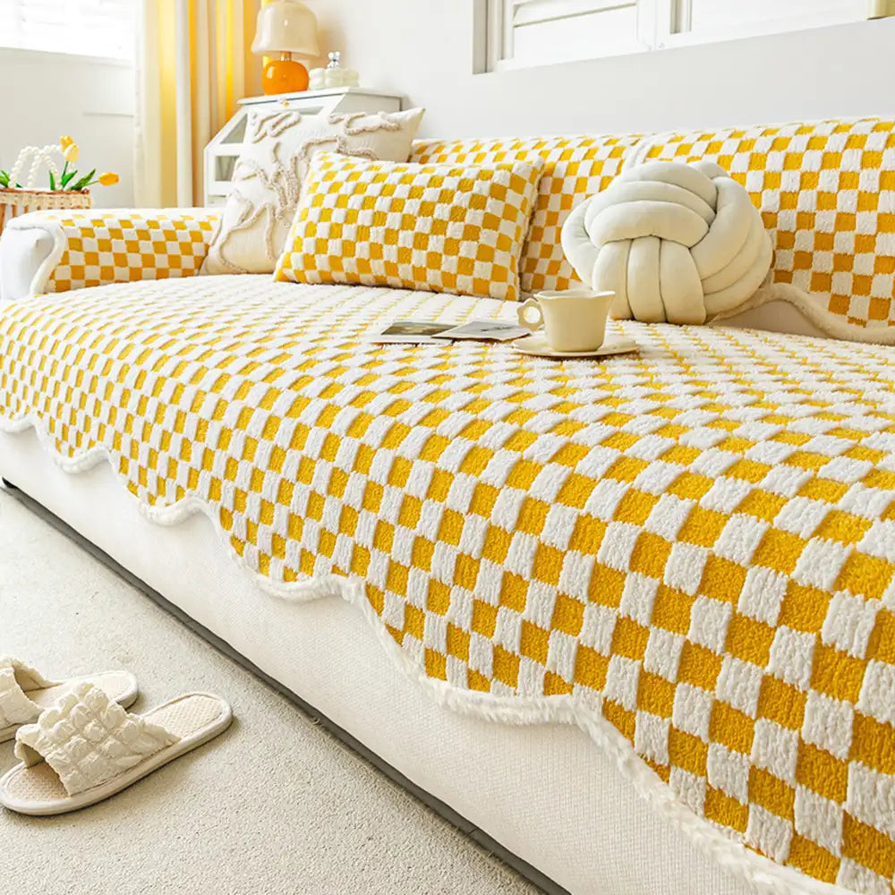 Classic Checkerboard Plush Comfortable Scratch-Res