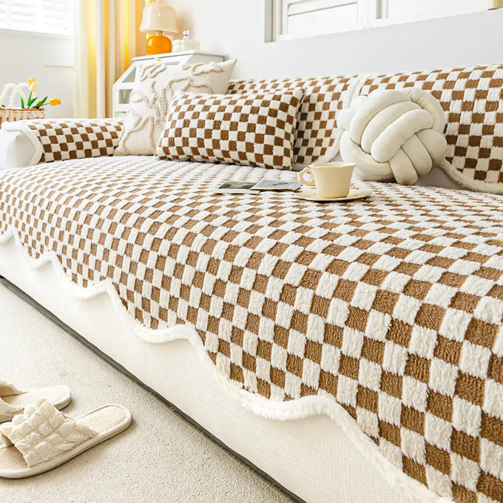 Classic Checkerboard Plush Comfortable Scratch-Res
