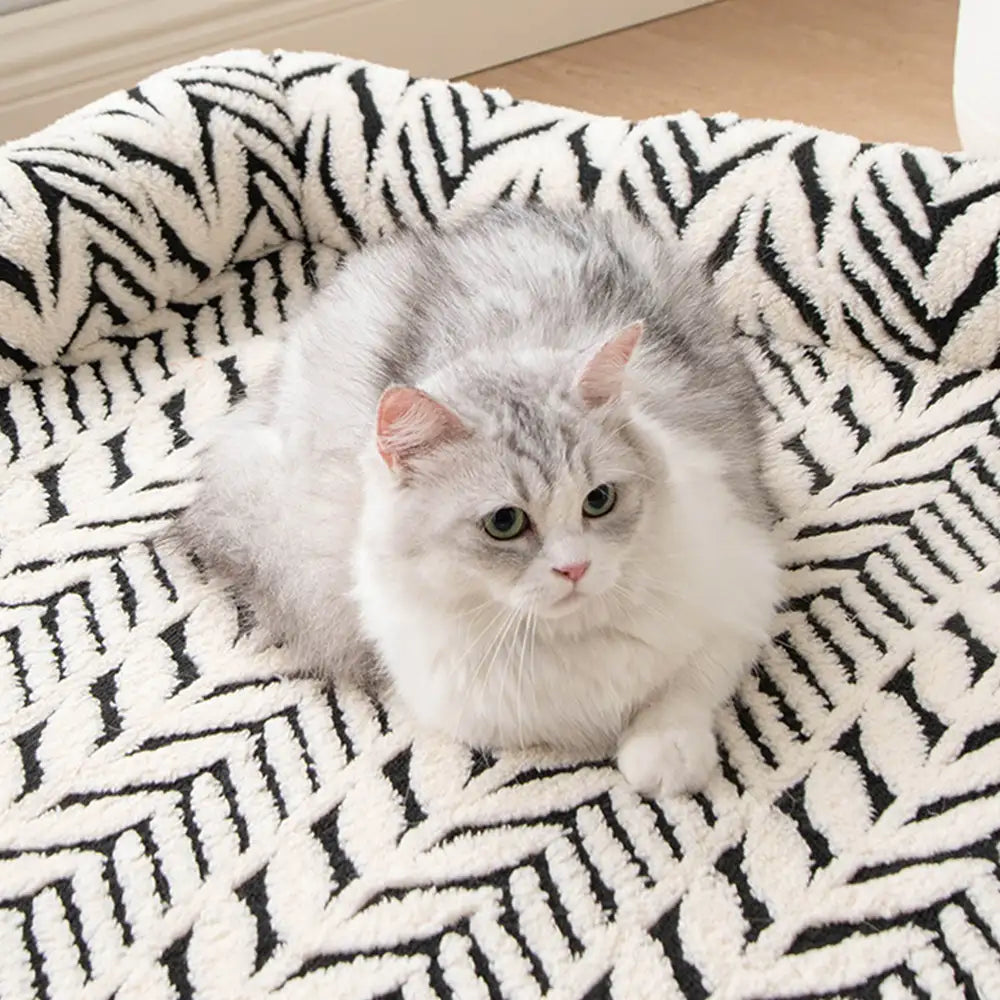 Plush Leaf Jacquard Non-Slip Pet Mat Pet Bed