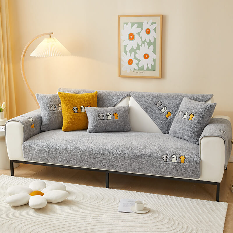 Lovely Cat's Paw Sherpa Fleece Anti-Slip Couch Cov