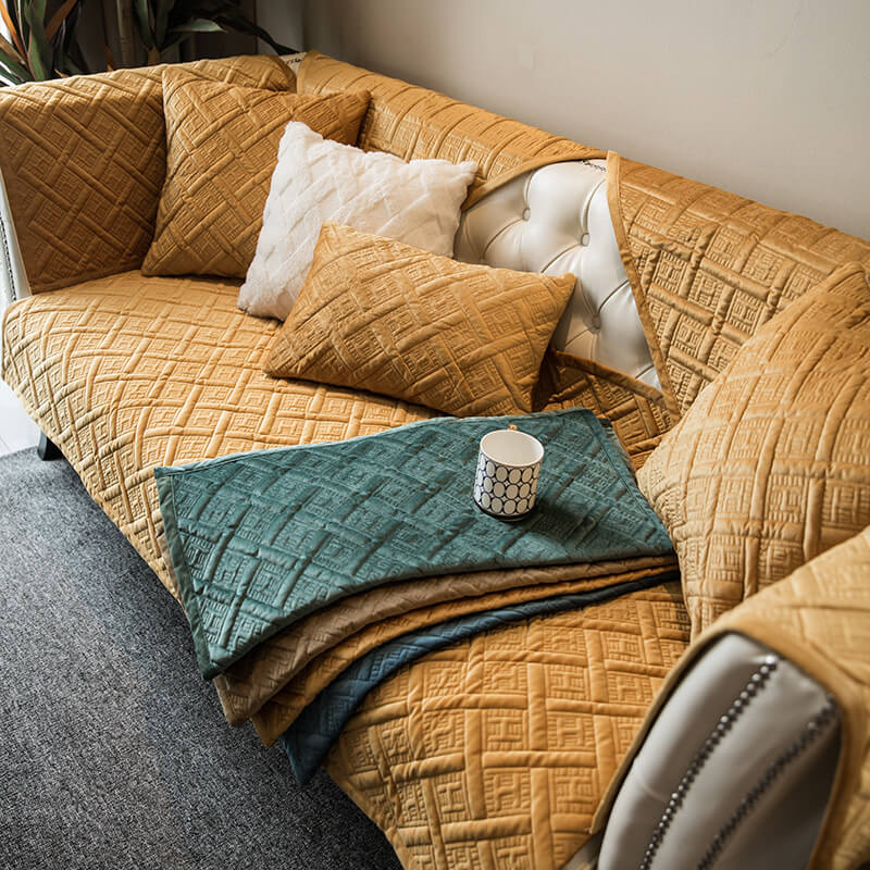 Vintage Dark Quilted Velvet Scratch-resistant Couc