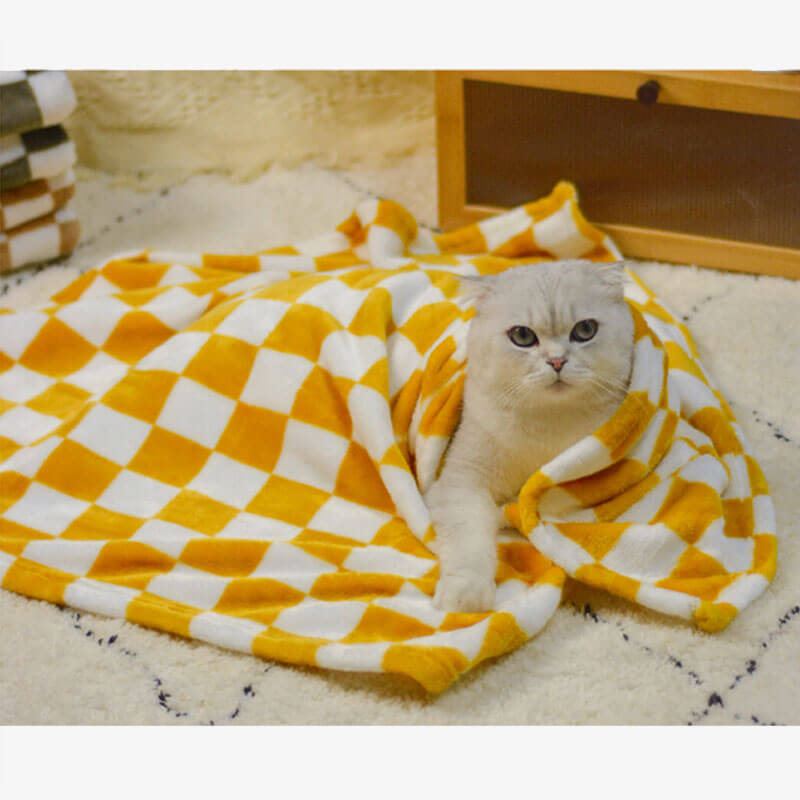 Stylish Chequered Flannel Pet Blanket Dog & Cat Bl