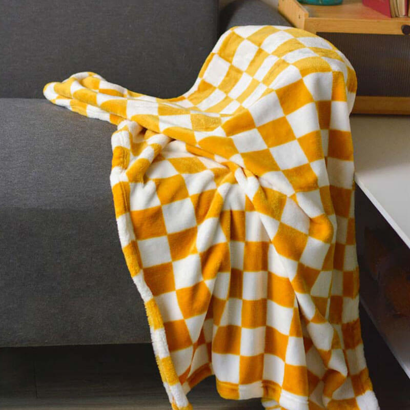 Stylish Chequered Flannel Pet Blanket Dog & Cat Bl